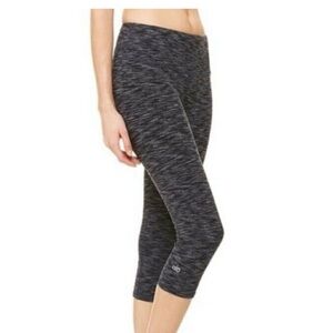 ALO Yoga Charcoal Heather Capri Leggings